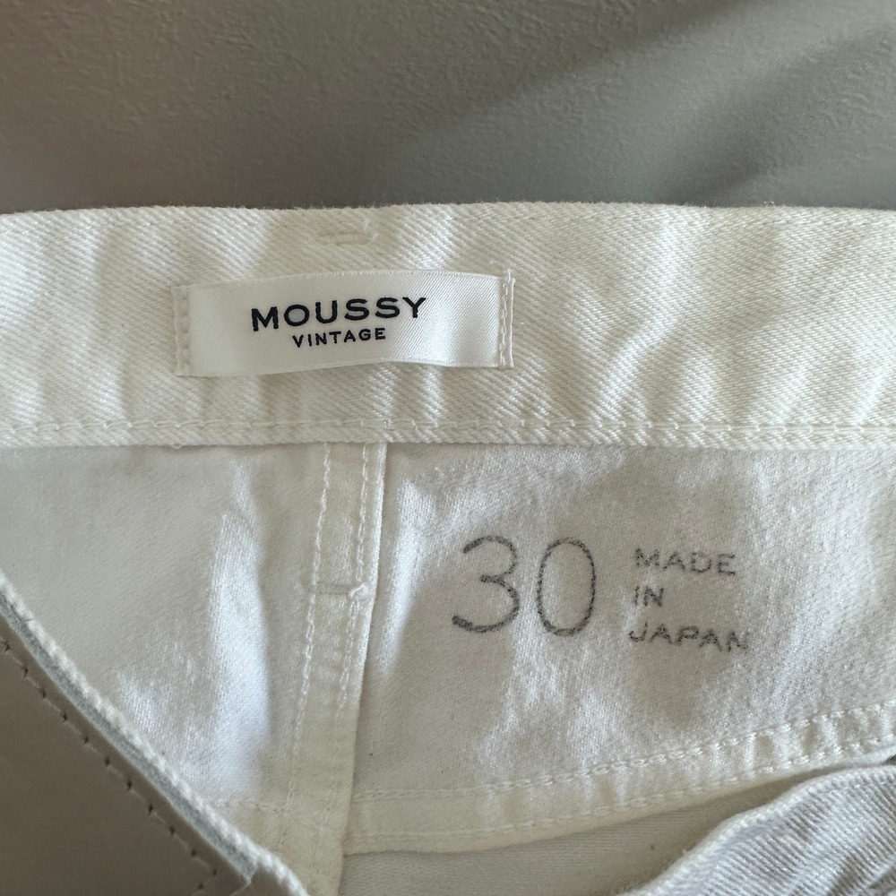 Moussy Vintage Aurora Wide Straight-Cropped Jeans White Raw Hem Size 30 NWT - Picture 11 of 11